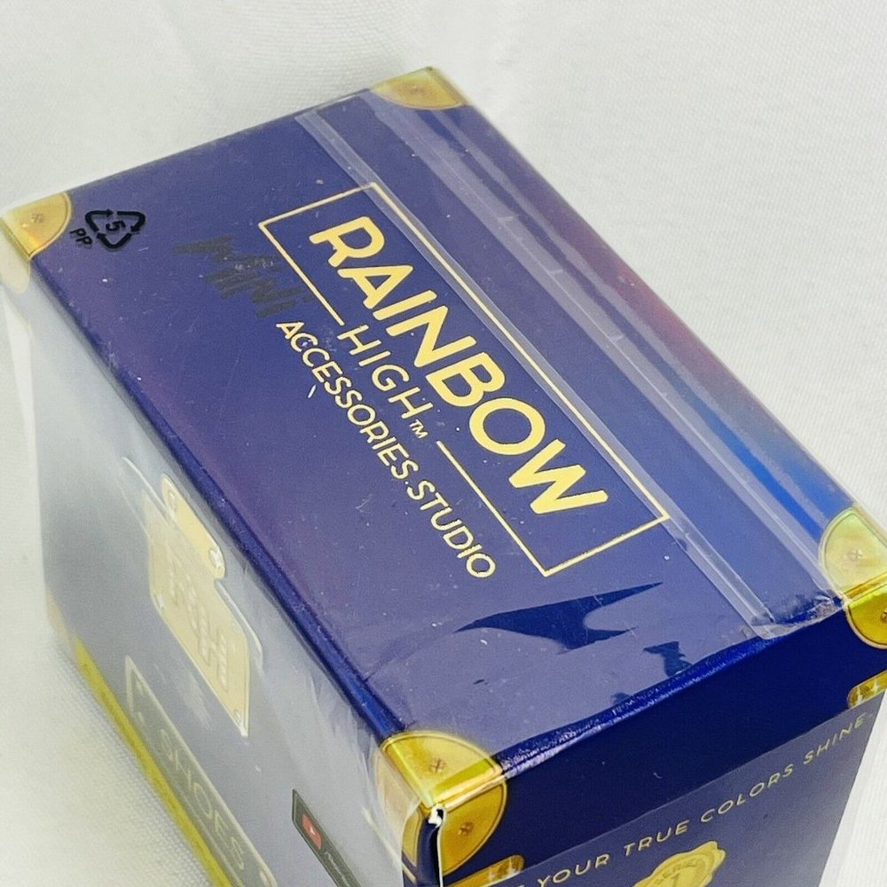 1 Rainbow High Mini Accessories Studio Shoes Purple Surprise Blind Box Sealed - Picture 3 of 8